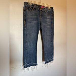 GLO Y2K Jeans Cropped Denim with Frayed Hem